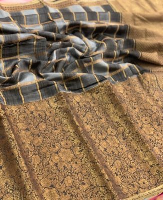 pure chiniya silk with antique zari border with blouse (2)