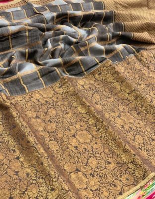 pure chiniya silk with antique zari border with blouse (5)