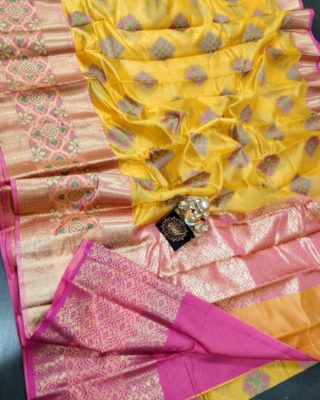 Pure maheshwari silk saree with ikkat border (5)
