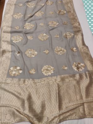 Beautiful khadi georgettes with blouse (3)