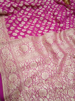 Latest pure khadi georgette sarees with contrast blouse. (9)