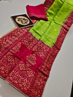 Pure banaras moonga sarees with blouse (1)