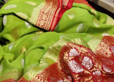 Pure Khaddi Georgette Fabric With Contrast Blouse (17)