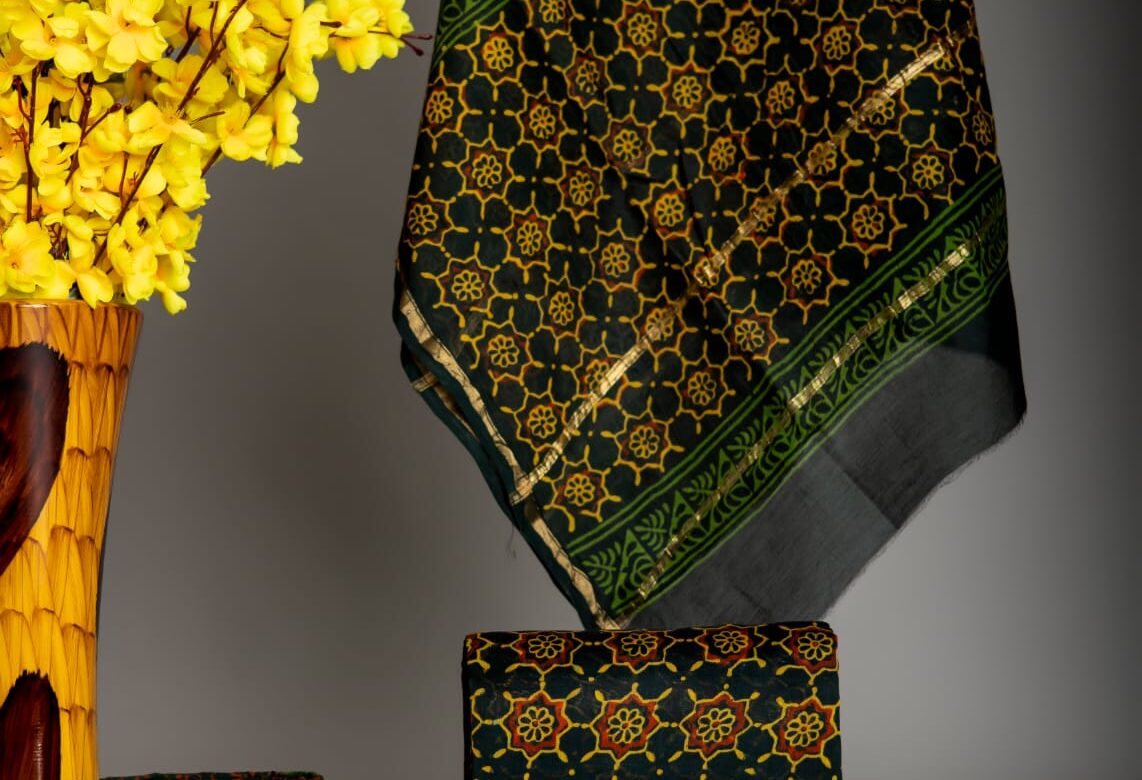 Beautiful Chanderi Dress Materials Online (50)