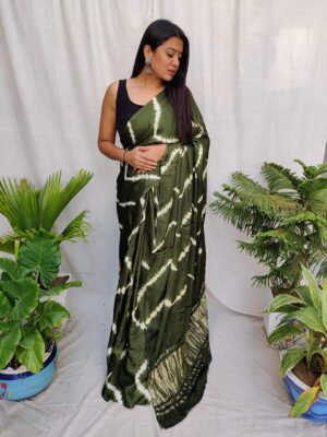 Simple Lehariya Pattern Modal Silk Sarees (1)