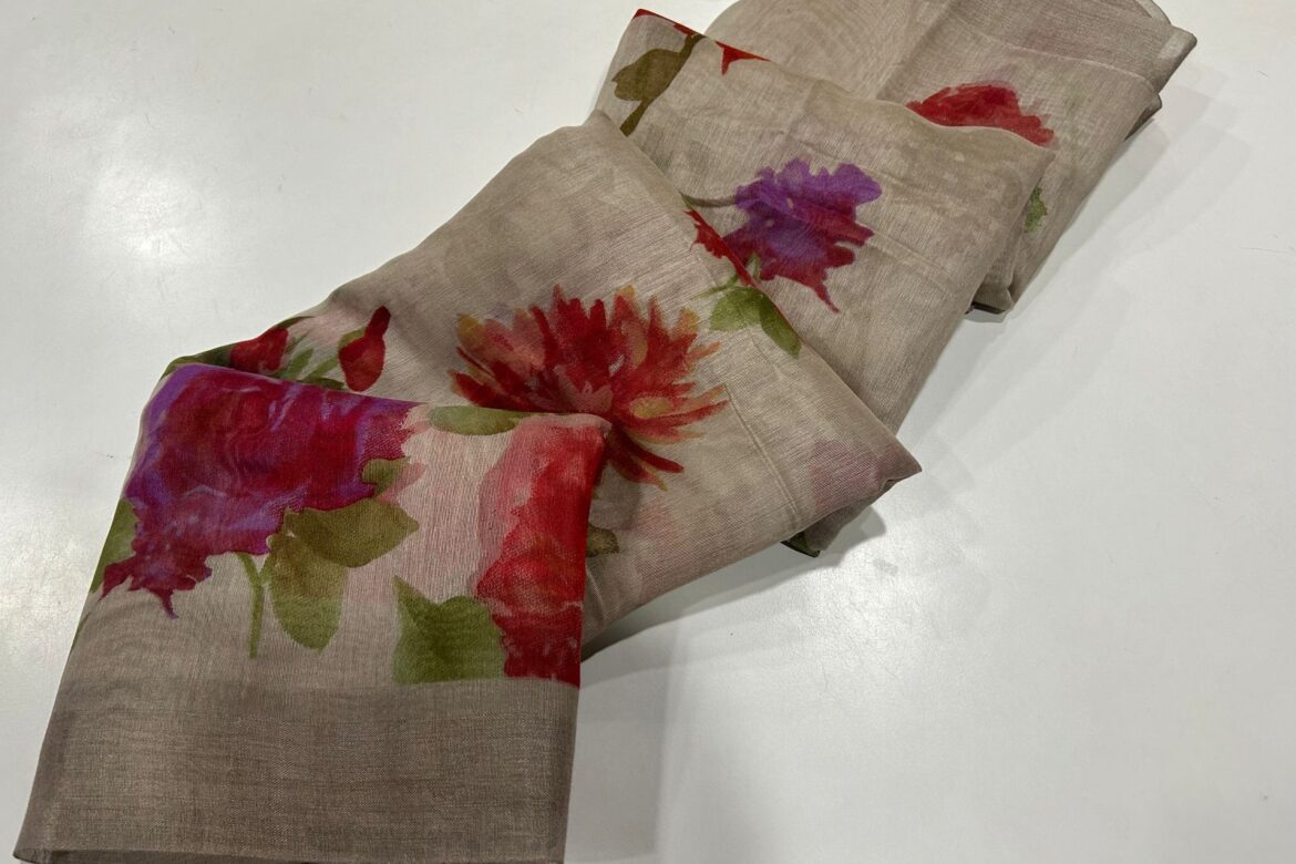 Fancy Linen Sarees With Floral P[rint (3)