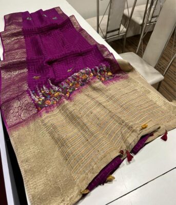 Exclusive Munga Silk Zari Checks Sarees (14)