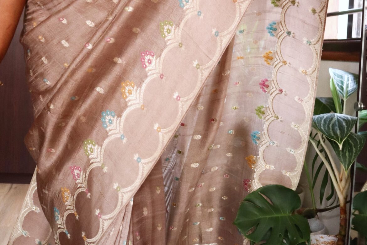 Beautiful Creation Of Tussar Silk Satin Border Sarees (10)