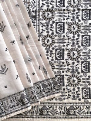 Beautiful Tussar Saree With Baluchar Embroided Pallu With Blouse. (21)