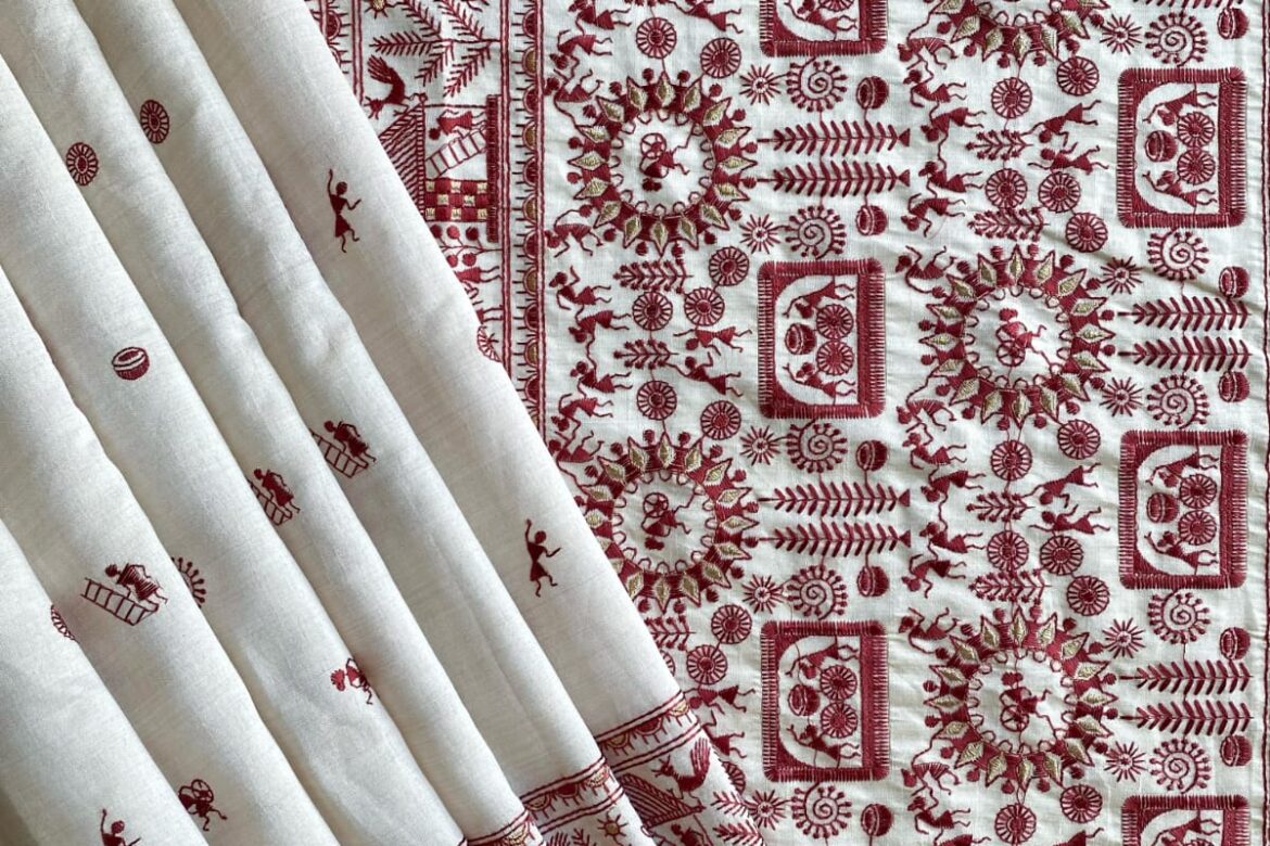 Beautiful Tussar Saree With Baluchar Embroided Pallu With Blouse. (5)